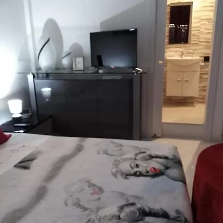 Casa Silvia Guest house *